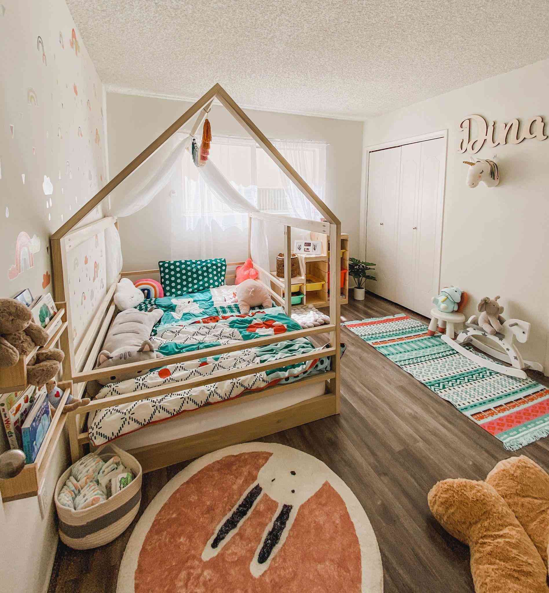 Mẹ trẻ 26 tuổi tự tay thiết kế phòng ngủ cho con gái khiến nhiều người mê mẩn - 1
