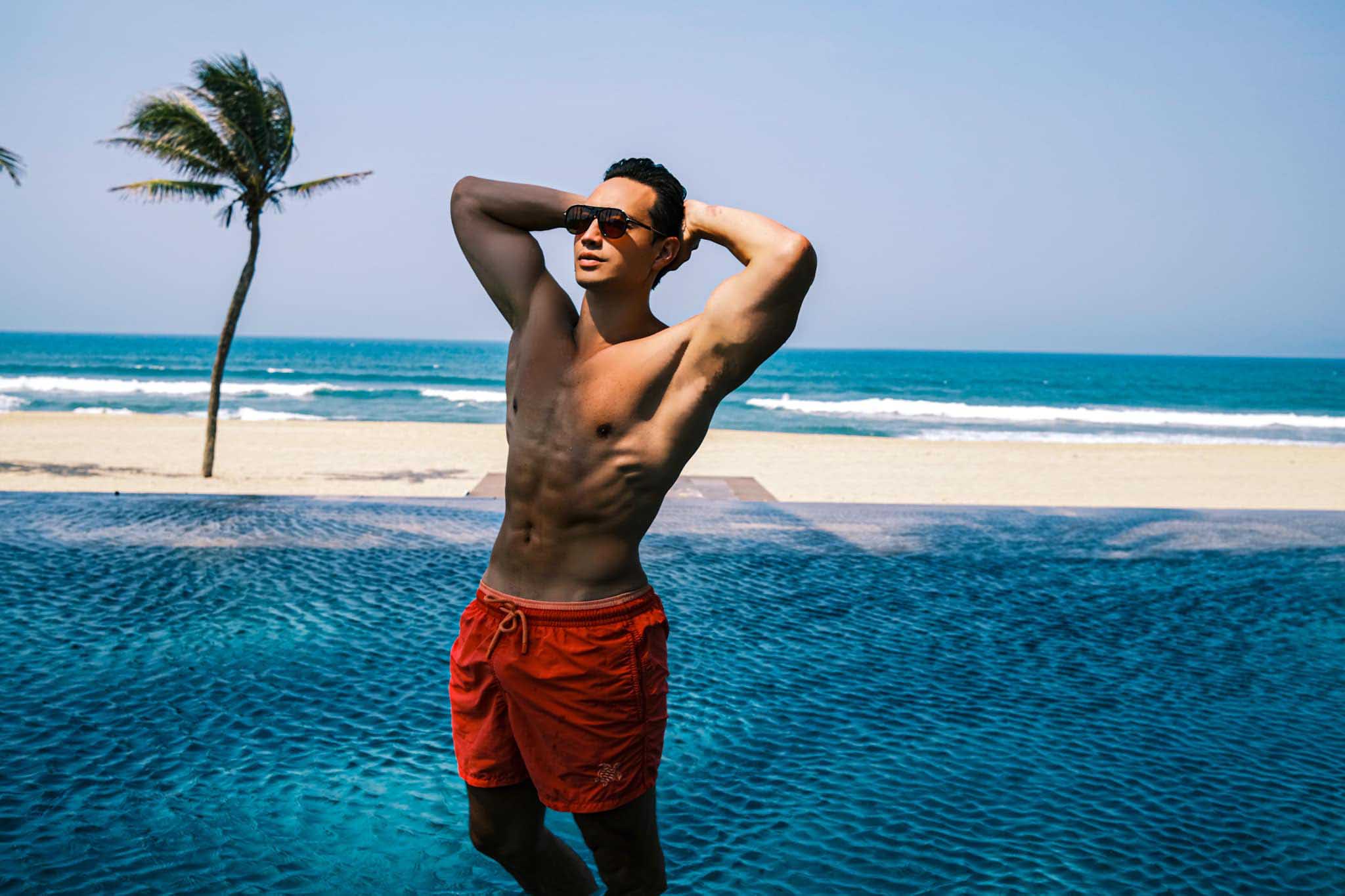 Kim Lý cởi trần bị nhắc nhở, Hồ Ngọc Hà vào bình luận thất thanh rồi nhất mực bênh chồng - 1