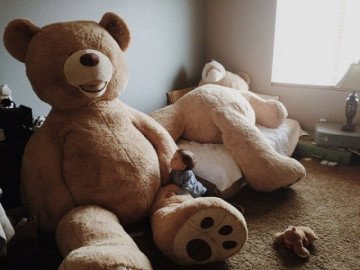 Quen tay để 7 vật này cạnh giường ngủ bảo sao sức khỏe ngày càng yếu, làm gì cũng không may mắn