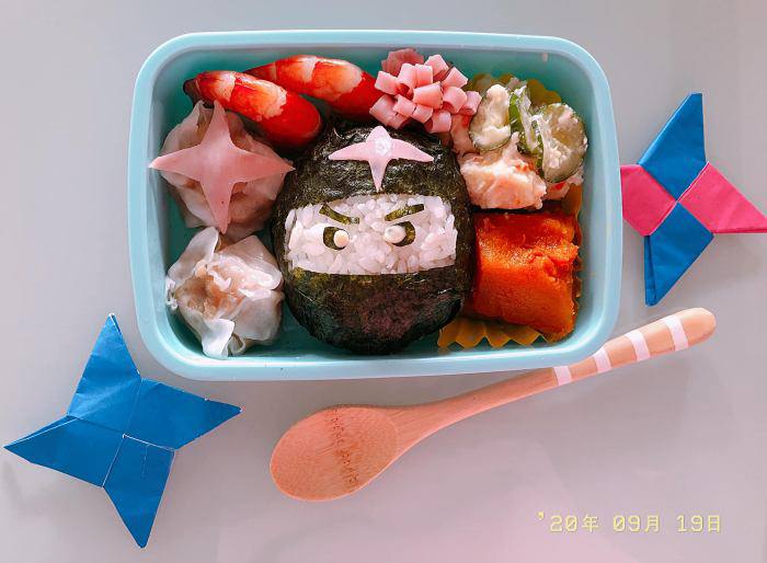 Mẹ đảm làm cơm bento cho con đi học, hội chị em đứng ngồi không yên vì kém cạnh - 16