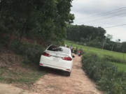 Tin tức - Bé 5 tuổi bị sát hại trên đường đi học về, đối tượng cầm dao cố thủ trong nhà