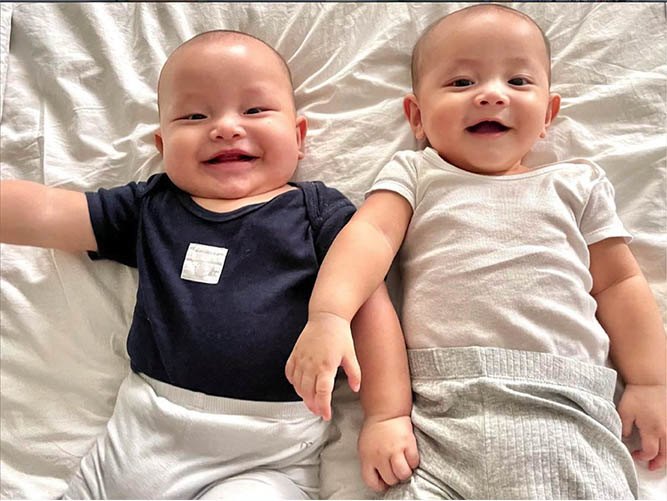 Hồ Ngọc Hà đăng ảnh 6 tháng tuổi, em bé trong ảnh giống hệt cặp sinh đôi với Kim Lý - 12