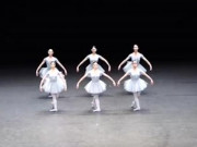 Clip Eva - Màn biểu diễn ballet 'vụng về' từng gây sốt toàn thế giới