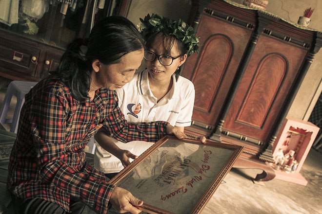 Bộ ảnh 0 đồng đầy cảm xúc của hai mẹ con học sinh nghèo: Chủ nhân bất ngờ lên tiếng - 8