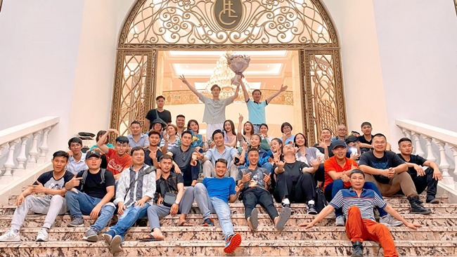 Hồng Diễm tiết lộ Hướng Dương Ngược Nắng kết thúc giật mình: Chẳng có ai tới được với nhau? - 4