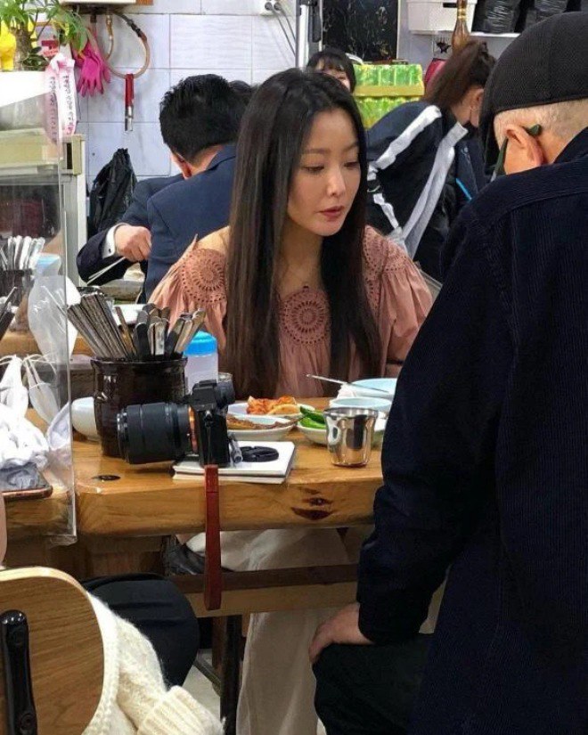 Mỹ nhân thừa nhận mình đẹp hơn Kim Tae Hee lộ mặt thật, tuổi 44 có đẹp như xưa? - 1