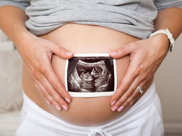 Càng gần ngày sinh thai nhi càng hoạt động mạnh về đêm là tín hiệu gì? - 3