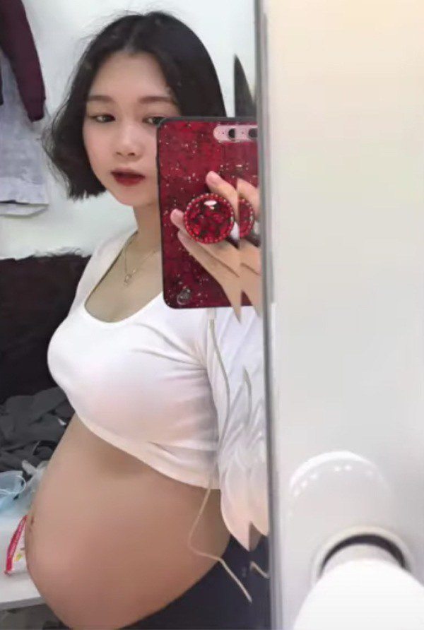 Hai hotgirl 10X lấy chồng sớm, mang bầu amp;#34;mặt búng ra sữaamp;#34;, giờ đã ra dáng mẹ bỉm - 5