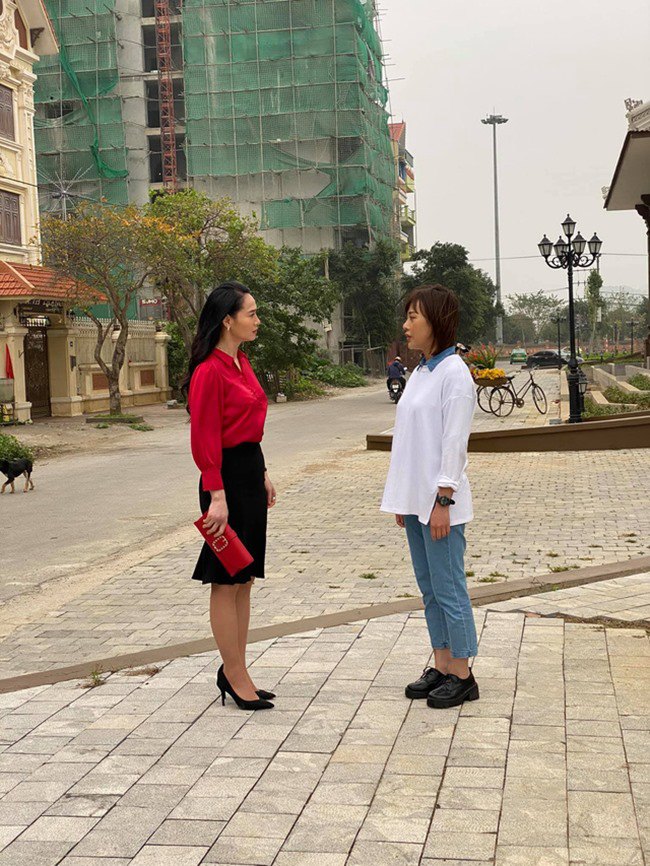 “Cô vợ bị cắm sừng” Đừng Bắt Em Phải Quên trở lại: U50 vẫn trẻ, điệu đà và nông nổi - 11