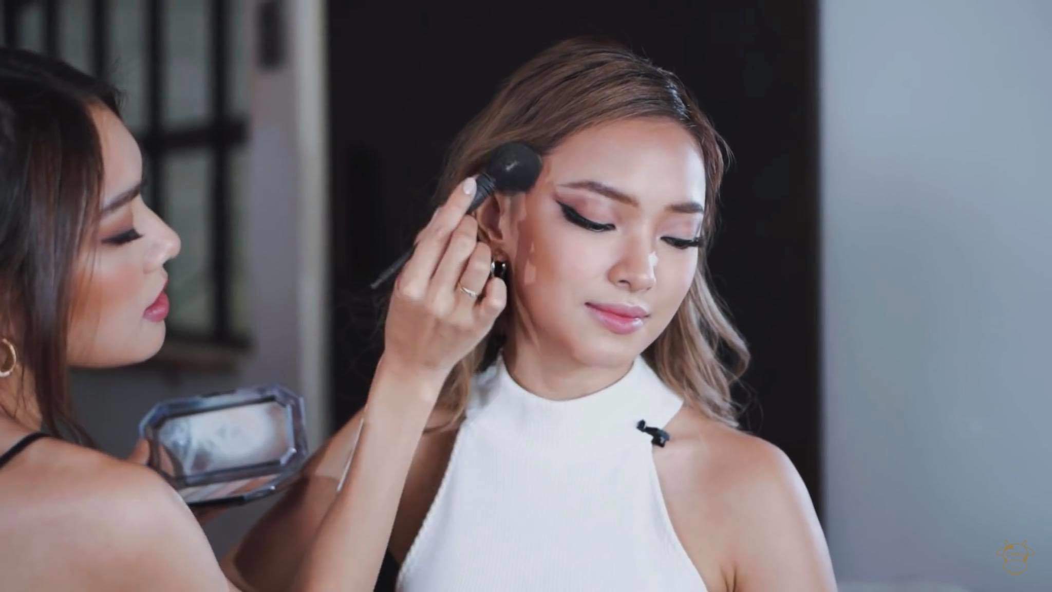 Châu Bùi bị Top 100 gương mặt đẹp nhất thế giới rủ hoá amp;#34;gái hưamp;#34; chỉ qua vài đường cọ - 6