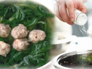 3 loại rau không nên cho hoặc nấu cho ít muối kẻo hấp thụ quá nhiều natri, hại tim mạch