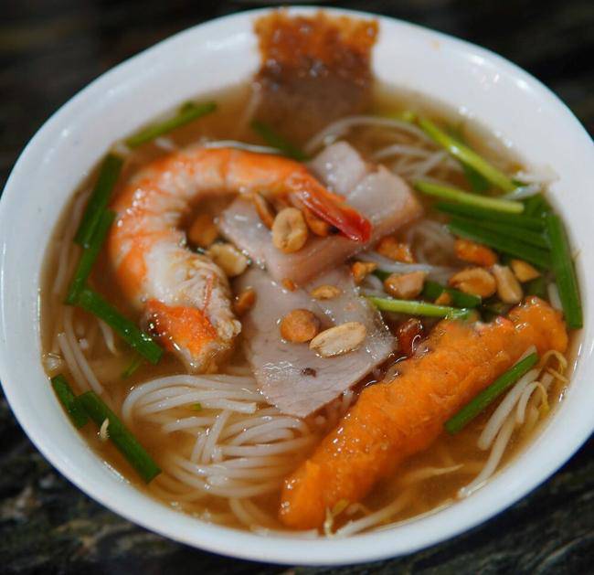 Quán bún suông tuổi đời gần 80 năm, công thức gia truyền 3 thế hệ nức tiếng chợ Bến Thành - 2