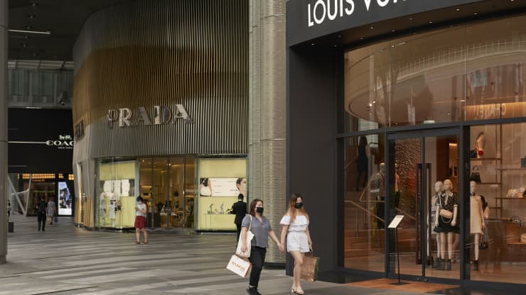 COVID-19 ngày 5/5: Hà Nội hỏa tốc khuyến cáo người dân không ra khỏi nhà khi không cần thiết - 5