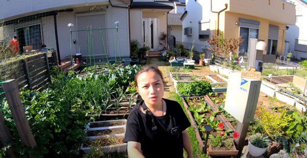Mua được nhà mới bên Nhật, vlogger Quỳnh Trần JP khoe vườn rau, hoa trái mùa hè - 5