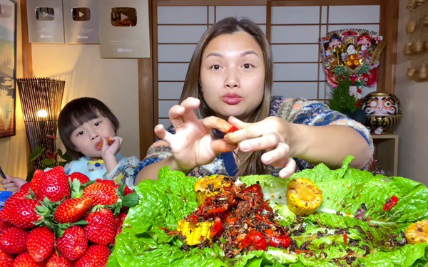 Mua được nhà mới bên Nhật, vlogger Quỳnh Trần JP khoe vườn rau, hoa trái mùa hè - 6