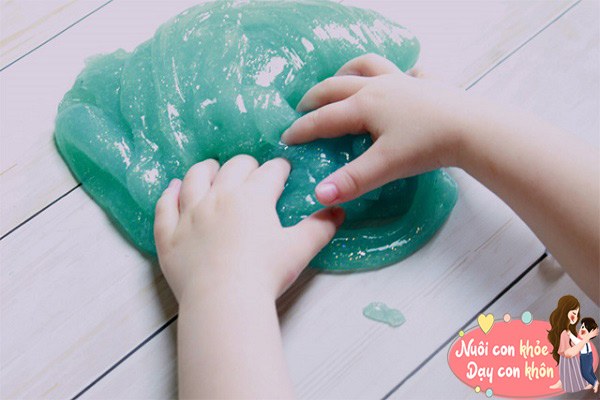 3 cách làm chất nhờn ma quái slime từ nguyên liệu an toàn ngay trong bếp, mẹ cùng con làm - 8