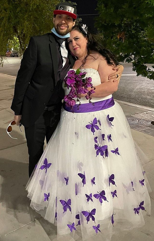 Chú rể giở trò đồi bại với người khác ngay trong ngày cưới, cô dâu tuyên bố bất ngờ - 1