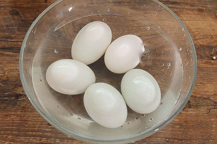 Làm trứng vịt muối, thêm một bước ngâm này, trứng vừa ngon lại thơm nức - 5