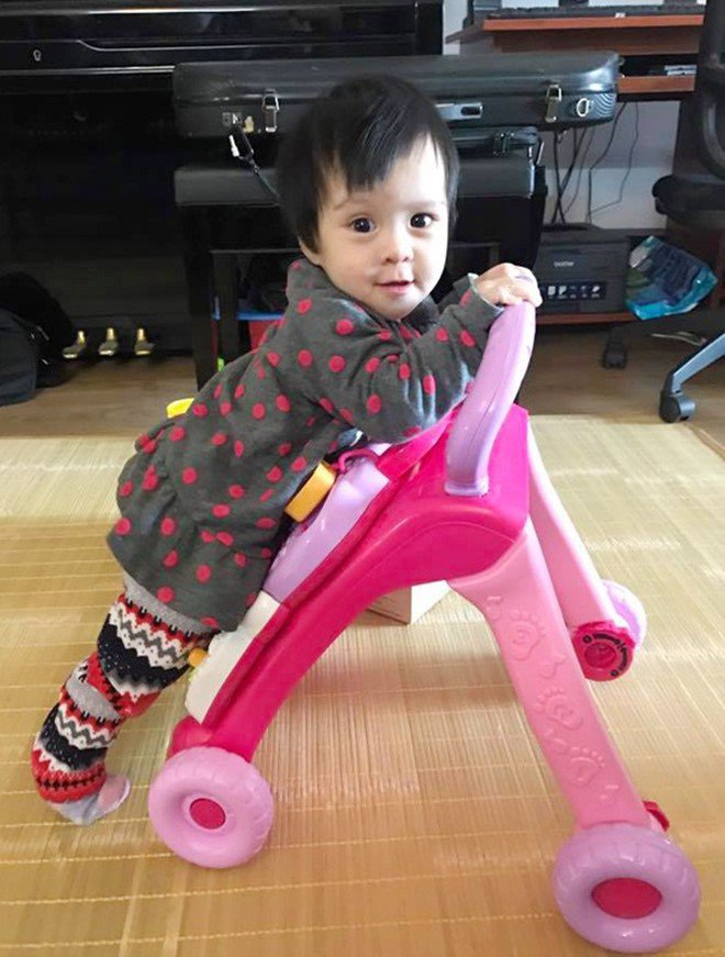 MC Diễm Quỳnh bất chấp gian nan sinh con ở tuổi U50, amp;#34;công chúa nhỏamp;#34; giờ xinh xắn, nụ cười tỏa nắng - 14