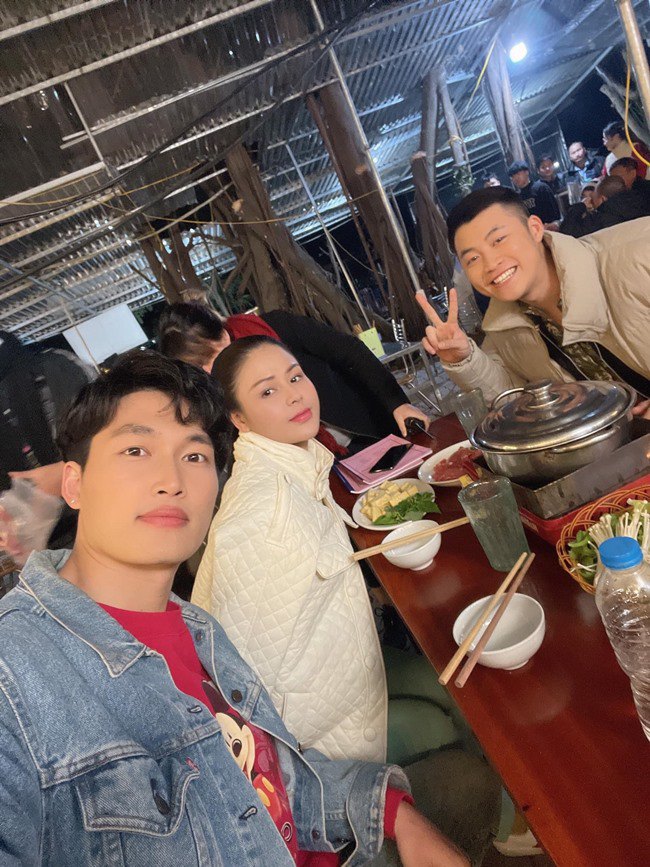 amp;#34;Đông Ki-sốtamp;#34; Hướng Dương Ngược Nắng: Vào nghề nhờ chị gái, có mối tình đẹp 6 năm - 3