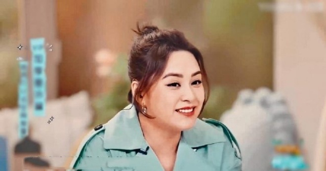 Hậu ly hôn, Chung Hân Đồng đánh mất vòng eo, về thẳng khi bị hỏi chuyện béo - 4