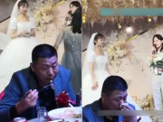 Tin tức - Bố cô dâu cắm cúi ăn, không thèm nhìn con gái phát biểu và sự thật xúc động