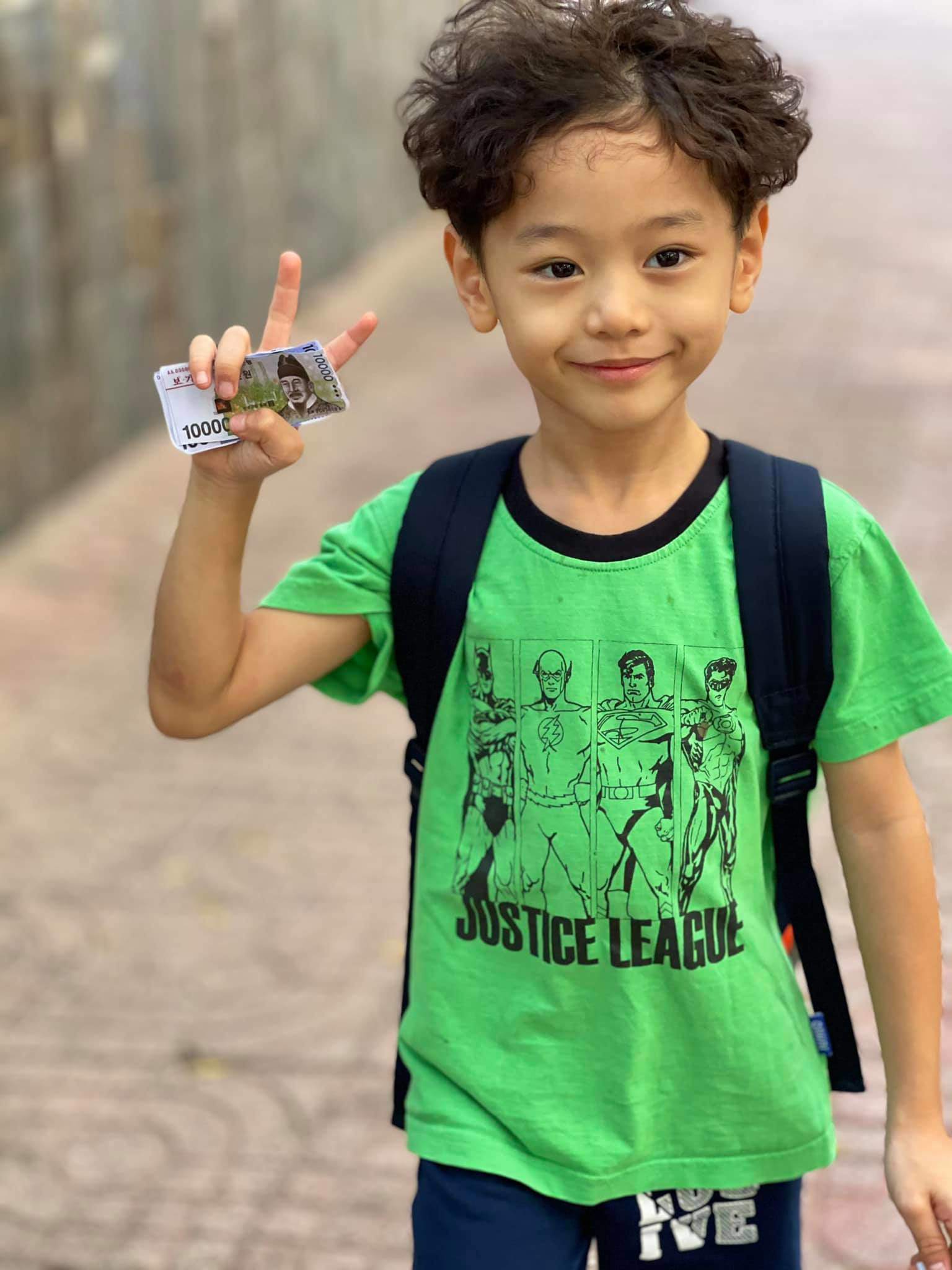 Con trai Đăng Khôi tốt nghiệp chỉ có 4 người, hàng loạt con sao Việt chuyển học online vì dịch - 7