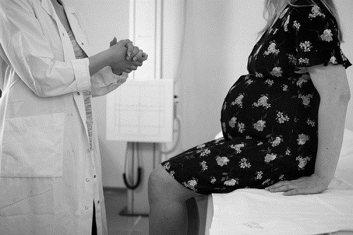 Cô gái trẻ có hai âm đạo mang bầu như ác mộng, tốn hơn 1 tỉ nằm viện dưỡng thai - 3