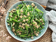 Bếp Eva - Mùa hè, hến xào với rau này vừa ngon, dễ ăn lại bổ như thuốc