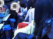 Tin tức - Lịch trình nữ tiếp viên karaoke mắc COVID-19: Từng ngủ ở nhiều nhà nghỉ trên địa bàn