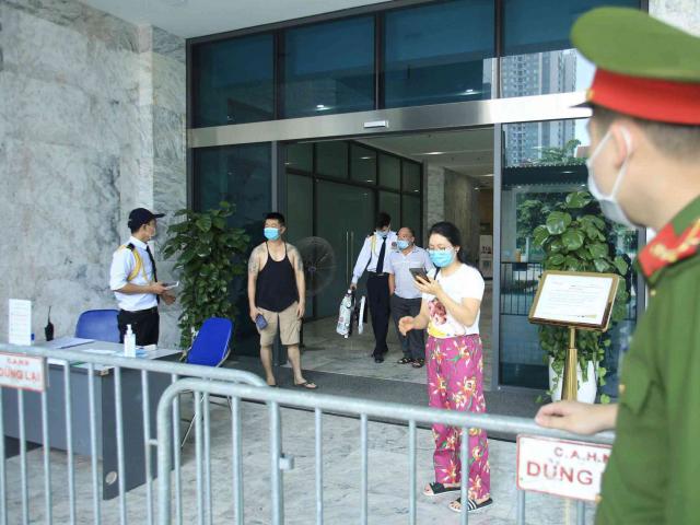 COVID-19 9/5: Phong toả một chung cư cao cấp ở Hà Nội có ca dương tính SARS-CoV-2