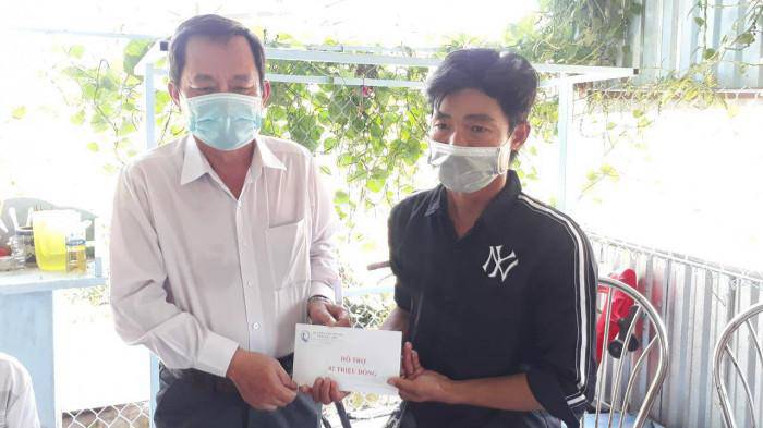 2 chị em ở Bạc Liêu tử vong sau ăn cháo gà, uống nước ngọt: Gia đình kể gì? - 1