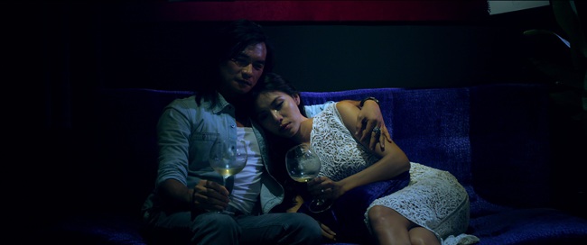 Bộ phim 18+ amp;#34;treo giòamp;#34; 4 năm hé lộ cảnh Hà Việt Dũng ôm Minh Tú trong phòng tắm - 5