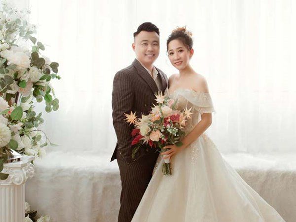 Cô gái hoãn cưới 3 lần, con 3 tháng vẫn chưa được làm cô dâu vì dịch COVID-19 - 2