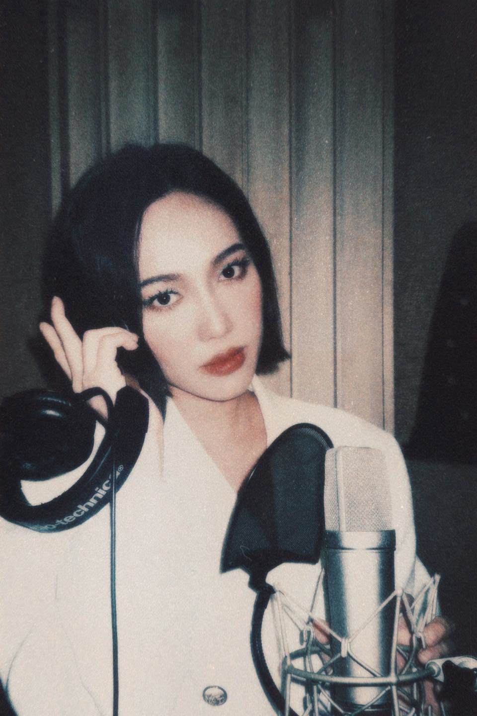 Diệu Nhi trang điểm amp;#34;mắt xanh mỏ đỏamp;#34; mà cứ ngỡ như minh tinh Hong Kong - 1