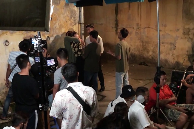 Hậu trường Hướng Dương Ngược Nắng hé lộ quá khứ ít ai biết về Diễm Loan và Quân amp;#34;bassamp;#34; - 2