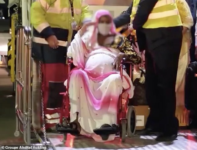 Hình ảnh mới nhất về 9 em bé trong ca sinh 9 gây chấn động thế giới những ngày qua - 2