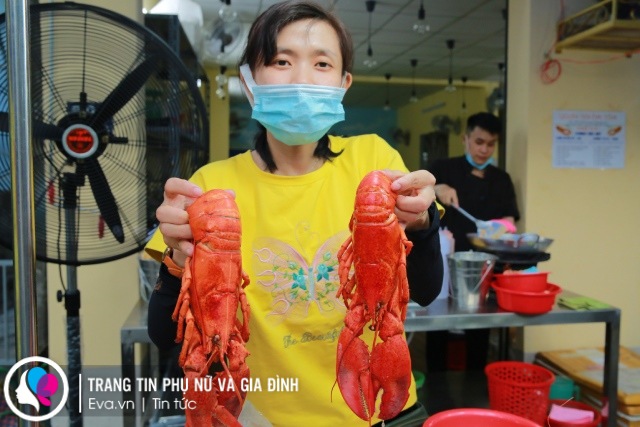 Chạy xe ôm rồi mang tôm càng bán trên phố, 2 năm sau cô gái nhận amp;#34;trái ngọtamp;#34; đầu tiên - 3