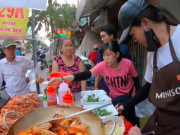 Tin tức - Chạy xe ôm rồi mang tôm càng bán trên phố, 2 năm sau cô gái nhận "trái ngọt" đầu tiên