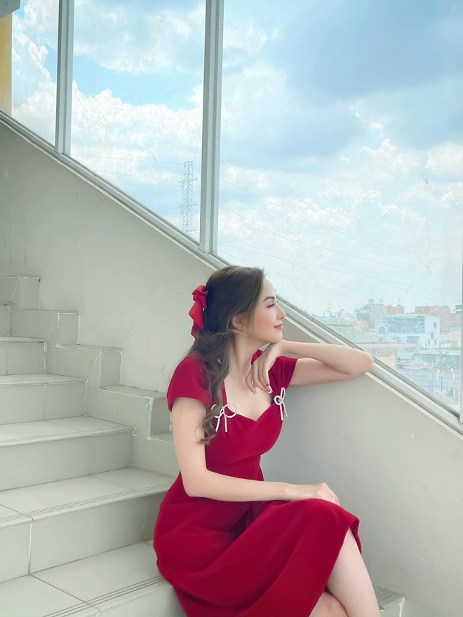 Biến cố với Diễm Hương: Hoa hậu bữa ăn 20 triệu rơi vào vực thẳm, định làm shipper nuôi con - 2