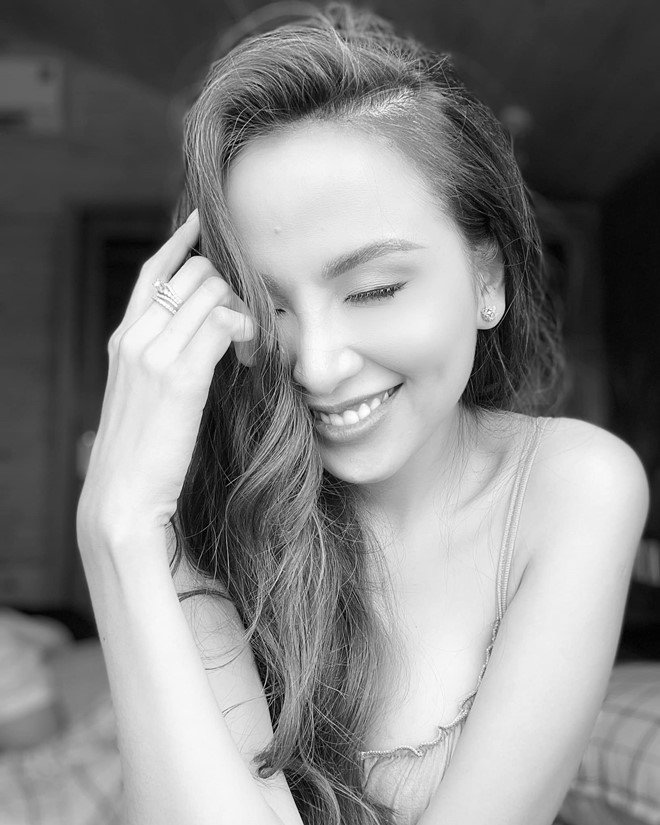 Biến cố với Diễm Hương: Hoa hậu bữa ăn 20 triệu rơi vào vực thẳm, định làm shipper nuôi con - 7