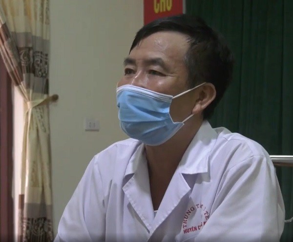 Bác sĩ bắt tay người đi chống dịch trên xe kéo cũ: “Lúc ấy tôi không biết họ là ai” - 3