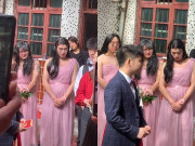 Tin tức - Chú rể ngại ngùng không dám nhìn mặt phù dâu, CĐM bật cười khi soi kỹ ảnh