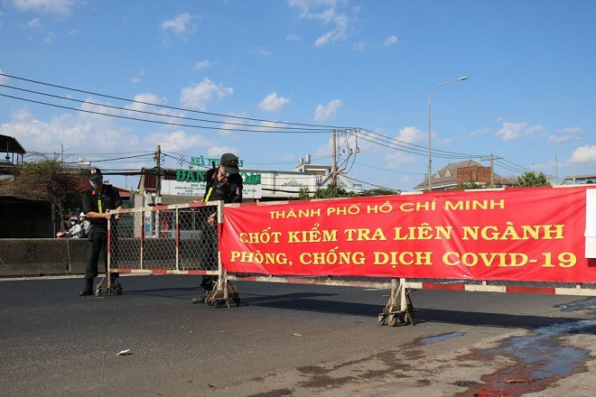 Từ 0 giờ ngày 15/5, tái lập chốt kiểm soát dịch COVID-19 tại cửa ngõ vào TP. HCM - 1