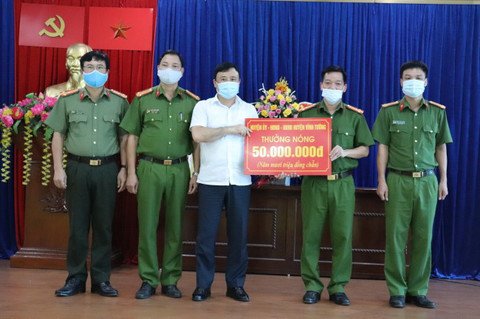 Vụ nghịch tử ngáo đá truy sát bố mẹ, đánh đập 2 con: Tiết lộ bất ngờ về nghi phạm - 1