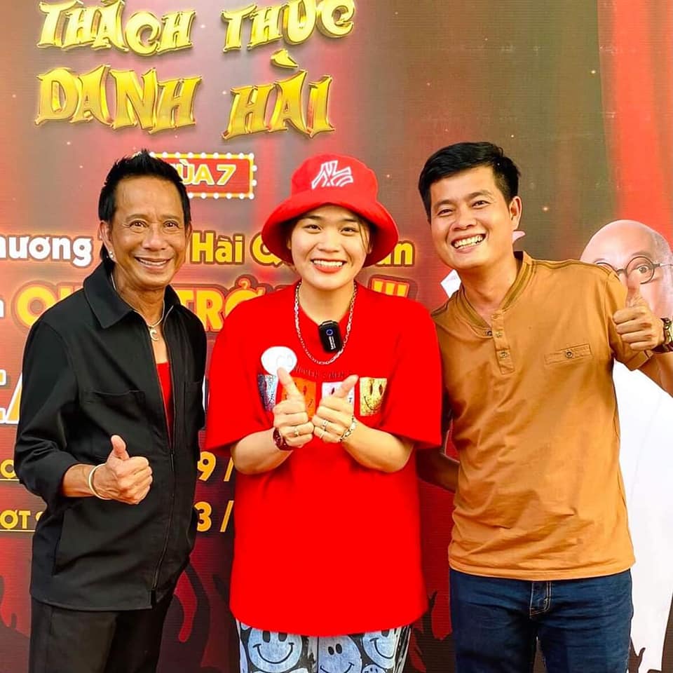 Cô gái miền Tây amp;#34;đổi đờiamp;#34;, làm giám đốc sau nhận giải 250 triệu amp;#34;Thách Thức Danh Hàiamp;#34;? - 4
