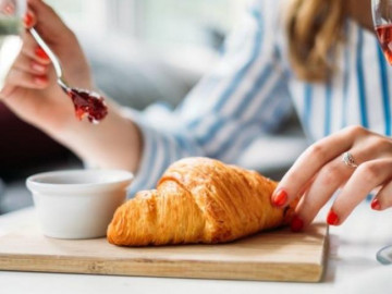 5 thói quen ăn uống khiến cholesterol tăng vọt, nguy cơ cao mắc bệnh tim, đột quỵ