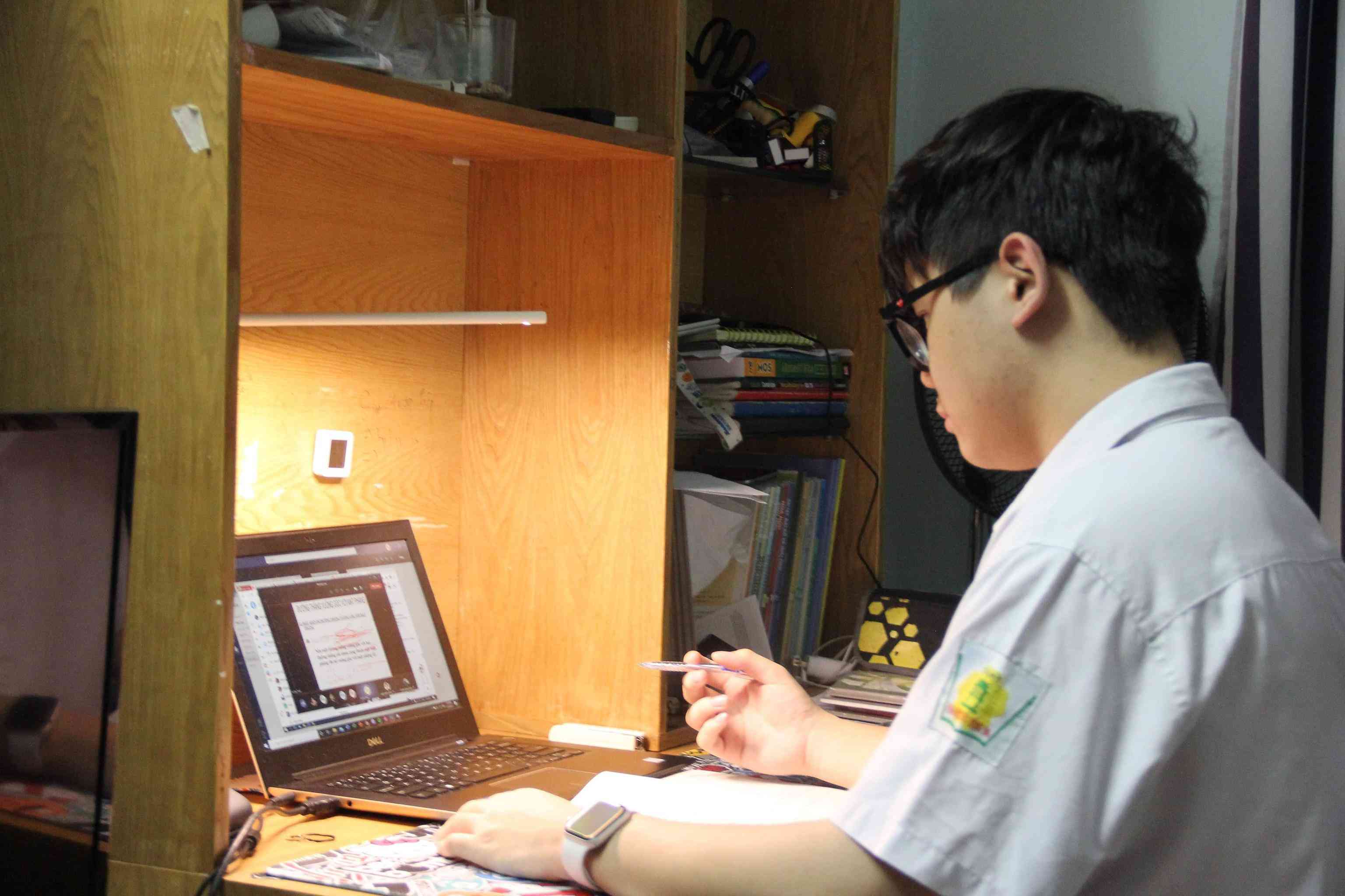 Phụ huynh lo con nghỉ hè trước, thi sau “rơi” kiến thức: Kỳ quặc! - 1