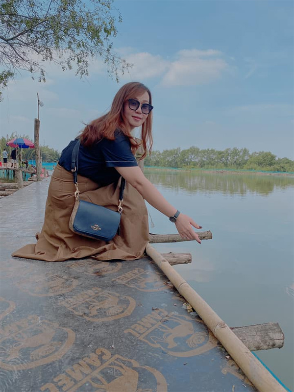 Mẹ ca sĩ Jack Trần Thị Cẩm Loan: amp;#34;Tôi kinh doanh trà sữa là vì đam mêamp;#34; - 3