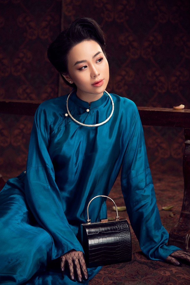 amp;#34;Nàng thơ Hà thànhamp;#34; Dương Huệ đẹp nao lòng, tung album với loạt bài hát toàn chữ amp;#34;Yêuamp;#34; - 13